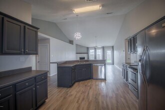 17161 Excalibur Cir in Gulfport, MS - Building Photo - Building Photo