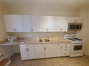 931 Massachusetts Ave, Unit 5 in Cambridge, MA - Building Photo - Building Photo