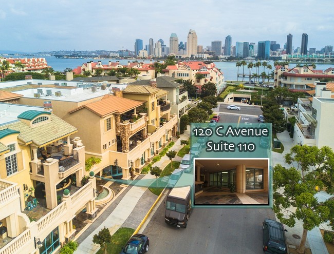 Regatta Bay in Coronado, CA - Foto de edificio - Building Photo