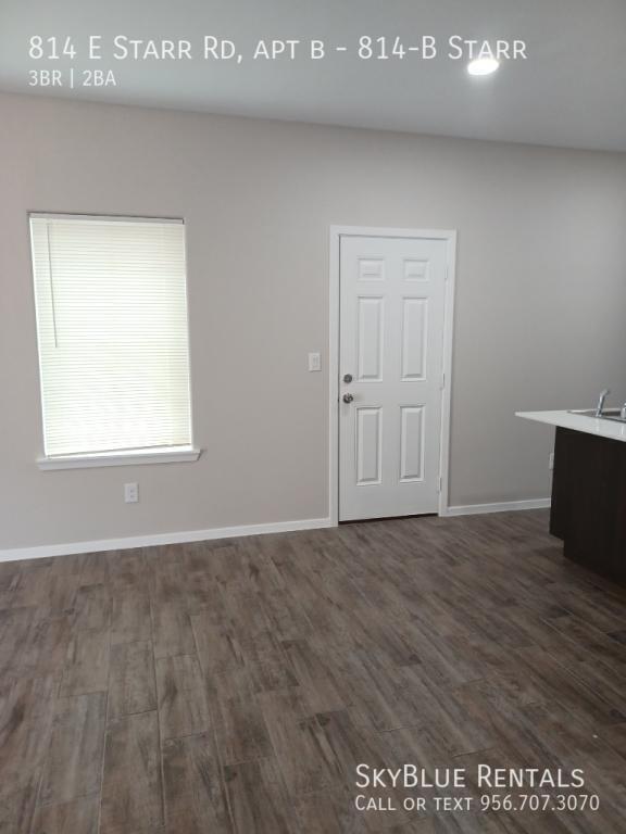 814 E Starr Rd in Mercedes, TX - Foto de edificio - Building Photo