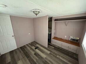 1845 Coral Isle Dr in Bullhead City, AZ - Foto de edificio - Building Photo