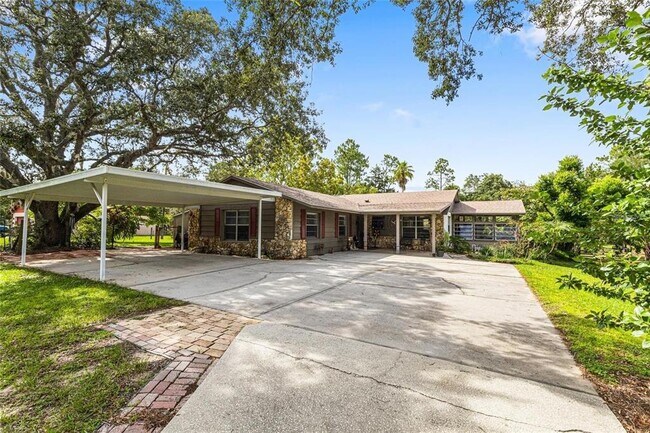 17877 C R 378 in Winter Garden, FL - Building Photo - Building Photo