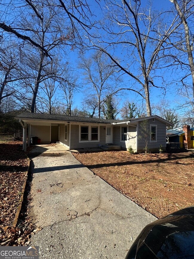 5205 Heather Ln in Atlanta, GA - Building Photo - Building Photo