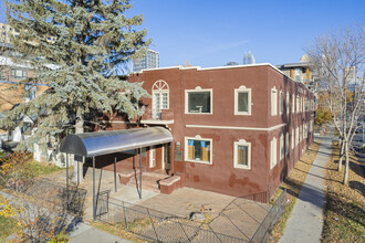 304 19th Ave SW in Calgary, AB - Building Photo - Primary Photo