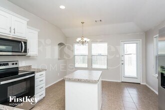 2016 Cattle Creek Rd in Fort Worth, TX - Building Photo - Building Photo