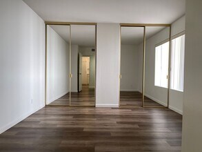 15215 Magnolia Blvd in Los Angeles, CA - Building Photo - Building Photo
