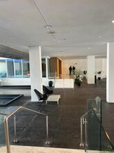 400 Sunny Isles Blvd, Unit # 117 in Sunny Isles Beach, FL - Building Photo - Building Photo