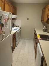 611 Watertown St, Unit 11 in Newton, MA - Building Photo - Building Photo