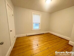 24 Washburn St, Unit 22-2 in Boston, MA - Building Photo - Building Photo