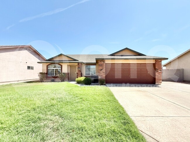 property at 2321 E Remington Pl
