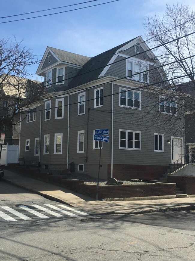 29 Packard Ave, Unit 1