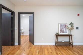 65 Storms Ave in Jersey City, NJ - Building Photo - Building Photo