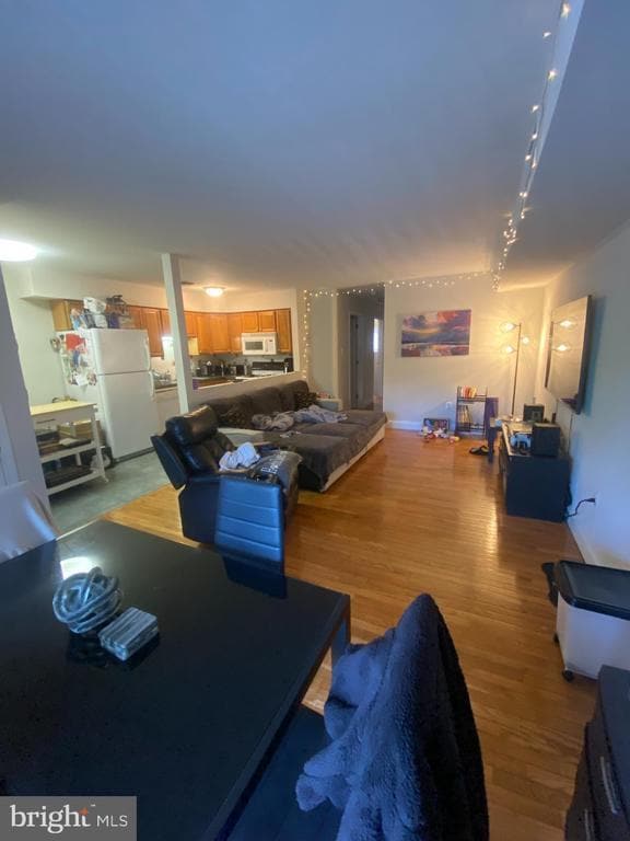 property at 5954 Henry Ave