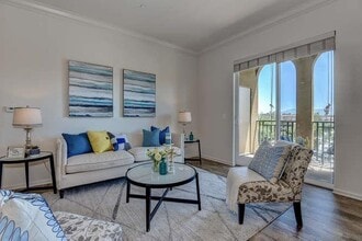 1445 Fruitdale Ave, Unit 405 in San Jose, CA - Building Photo - Building Photo
