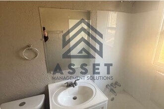 2733 NE Success St in Oklahoma City, OK - Building Photo - Building Photo