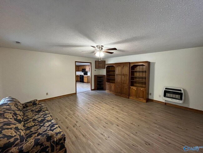 2122 Indian Hills Rd SE in Hartselle, AL - Building Photo - Building Photo