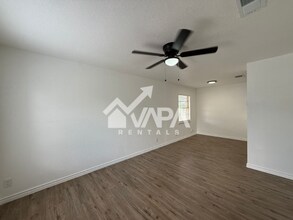 3355 J St in San Antonio, TX - Building Photo - Building Photo