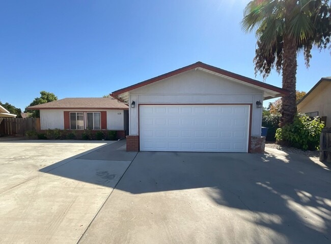 628 W Euclid Ave in Clovis, CA - Building Photo - Building Photo