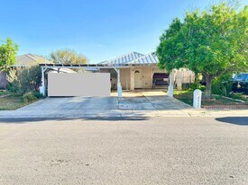 3411 Morelos Dr in Laredo, TX - Building Photo