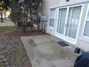 8717 Brittany Dr in Wayne, NJ - Foto de edificio - Building Photo