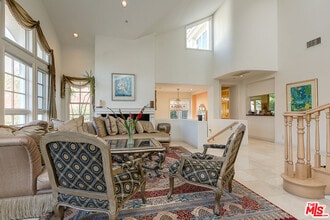 2370 Brookshire Ln in Los Angeles, CA - Building Photo - Building Photo