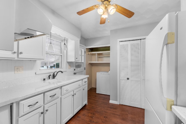 4307 Quiet Way