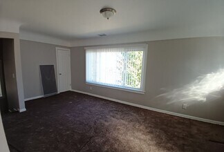 5961 Bedford St in Detroit, MI - Building Photo - Building Photo