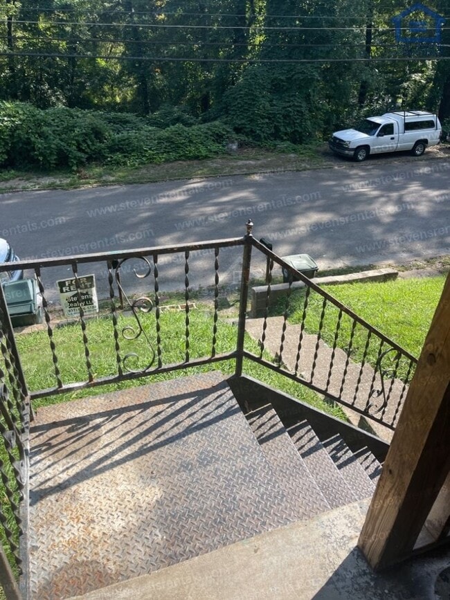 5417 Slayton Ave in Chattanooga, TN - Foto de edificio - Building Photo