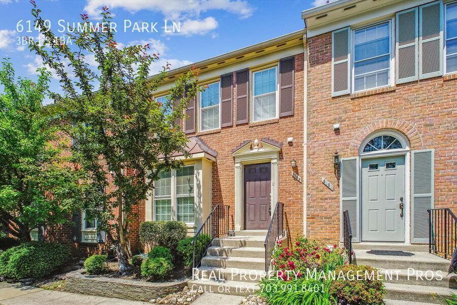 6149 Summer Park Ln in Alexandria, VA - Building Photo