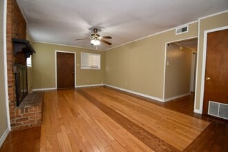 400 W Tennessee Ave in Ruston, LA - Building Photo - Building Photo