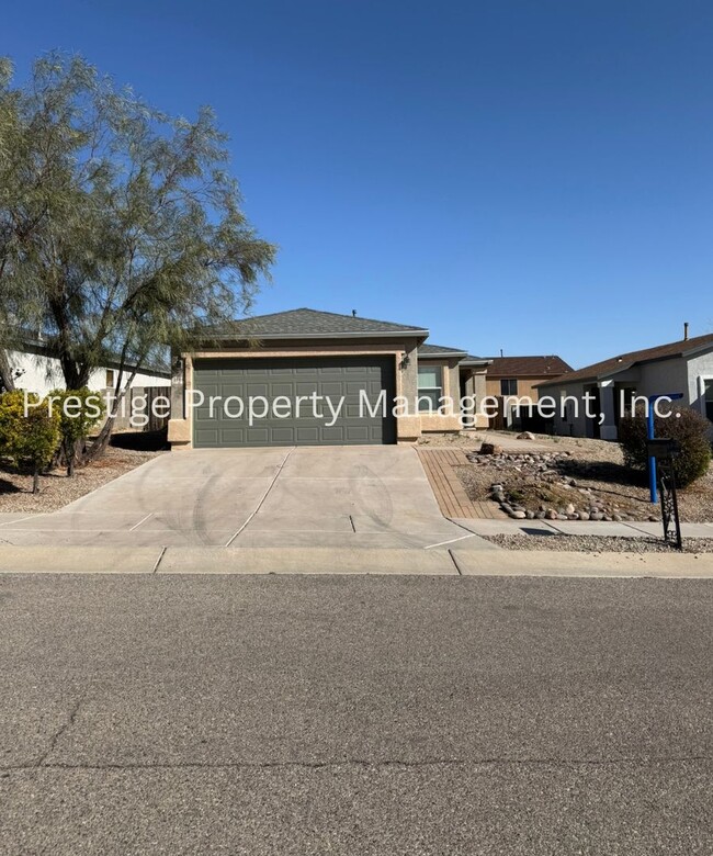 property at 1106 W Vuelta Las Verdolagas