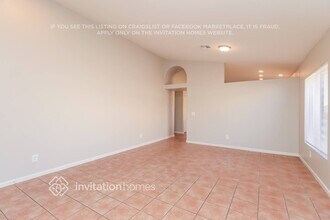 8820 N 44th Ln in Glendale, AZ - Building Photo - Building Photo