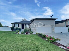 6762 S Wakefield Way in West Jordan, UT - Building Photo