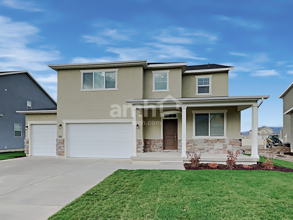 331 North St in Eagle Mountain, UT - Building Photo