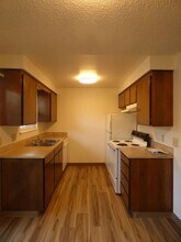 1180-1180 18th St SE in Salem, OR - Building Photo - Building Photo
