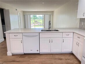 123 Palm Dr in Naples, FL - Building Photo - Building Photo