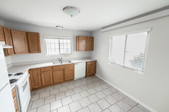 1311 Sydney Dr in Rapid City, SD - Building Photo - Building Photo