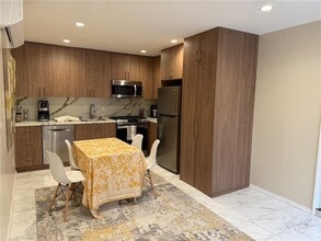 20625 Tuba St in Los Angeles, CA - Building Photo - Building Photo