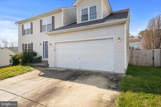21443 Hillary Ct in Lexington Park, MD - Building Photo - Building Photo