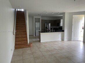 2714 SW 81st Terrace in Miramar, FL - Building Photo - Building Photo