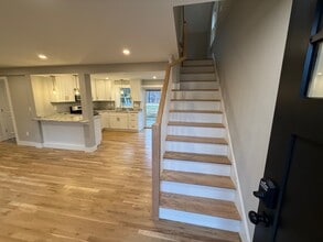 46 High St, Unit Rear House in South Glastonbury, CT - Foto de edificio - Building Photo