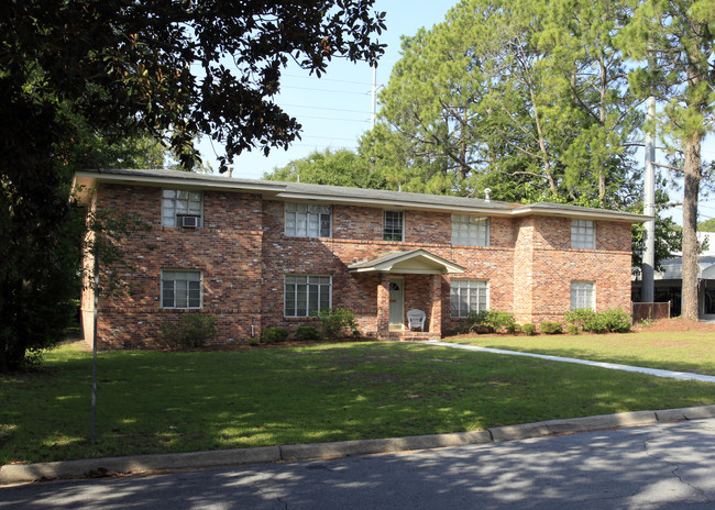 1 E 60th St in Savannah, GA - Building Photo - Building Photo