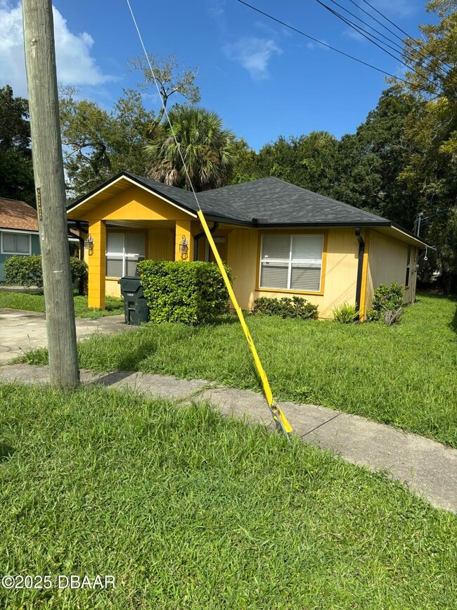 411 Pleasant St in Daytona Beach, FL - Building Photo - Building Photo