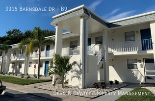 3315 Barnsdale Dr in Largo, FL - Building Photo