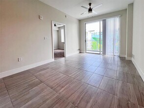 120 N Compass Way, Unit 701 in Dania Beach, FL - Building Photo - Building Photo