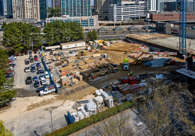 Tower Place Apartments in Atlanta, GA - Foto de edificio - Building Photo