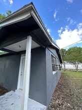 1614 W 3rd St in Jacksonville, FL - Foto de edificio - Building Photo
