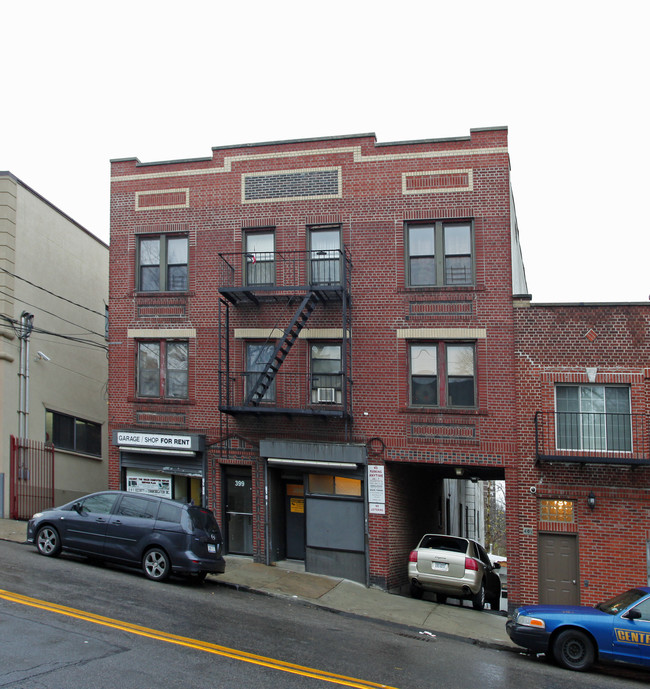 399 Walnut St in Yonkers, NY - Building Photo - Building Photo