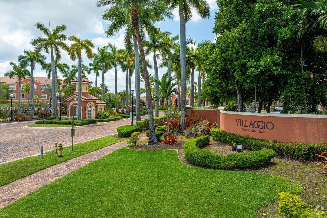 4508 SW 160th Ave in Miramar, FL - Foto de edificio