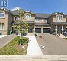 5 Hines St in Brampton, ON - Building Photo